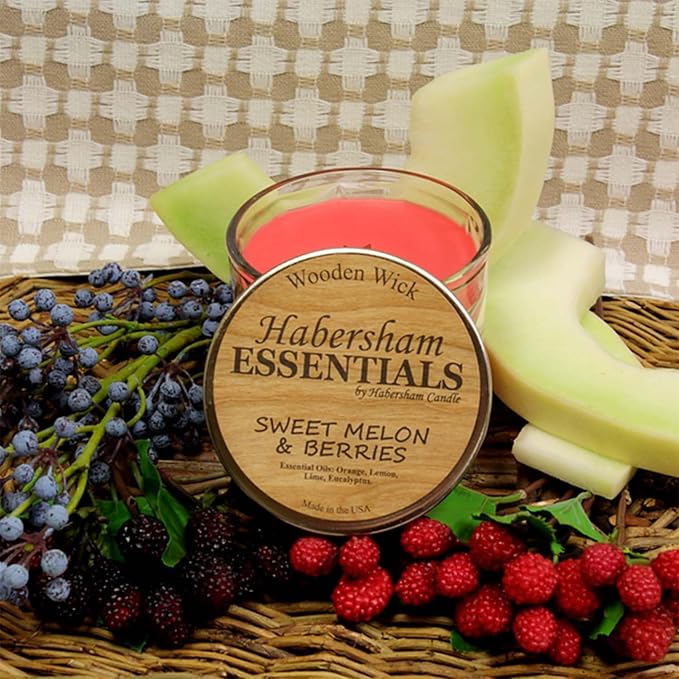 Sweet Melon &amp; Berries Wooden Cross Wick Clear Glass Scented Candle